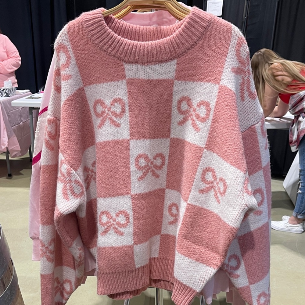 NWT Chic Pink and White Patterned Sweater